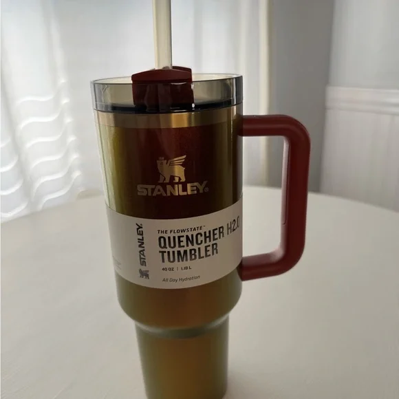 Stanley Bell Bottom Country Red Tumbler - Picture 7 of 8